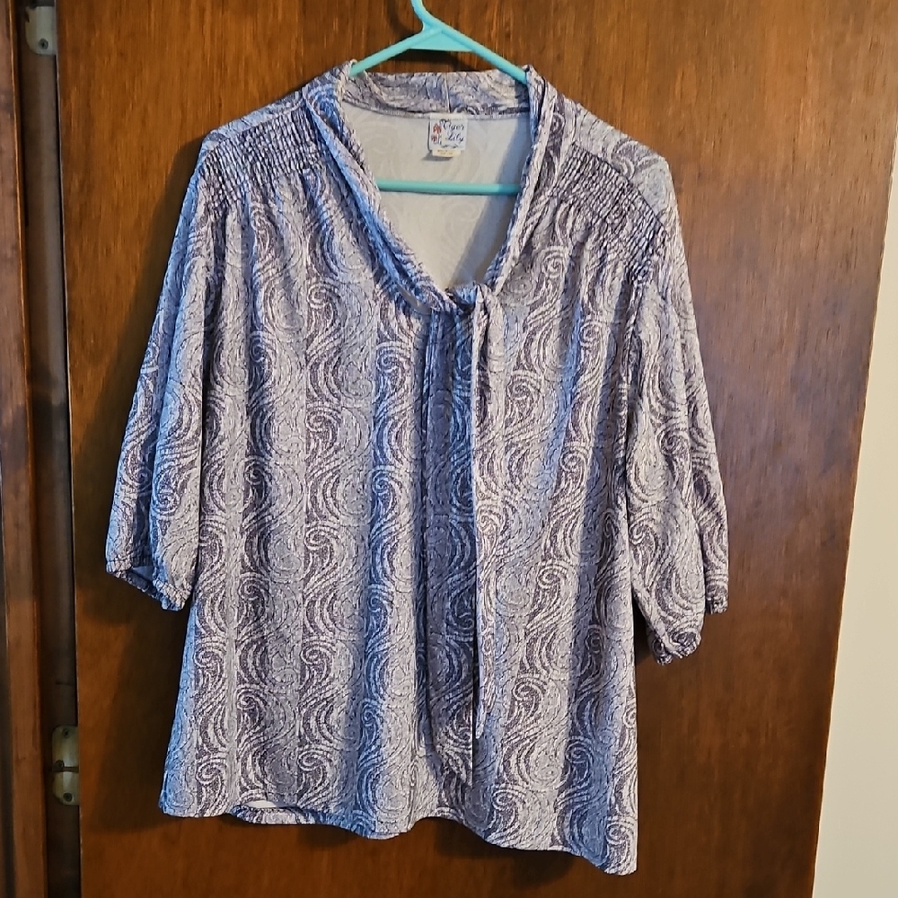Women's Black and gray Patterned Top, Sz 20W. Tiger Lily
